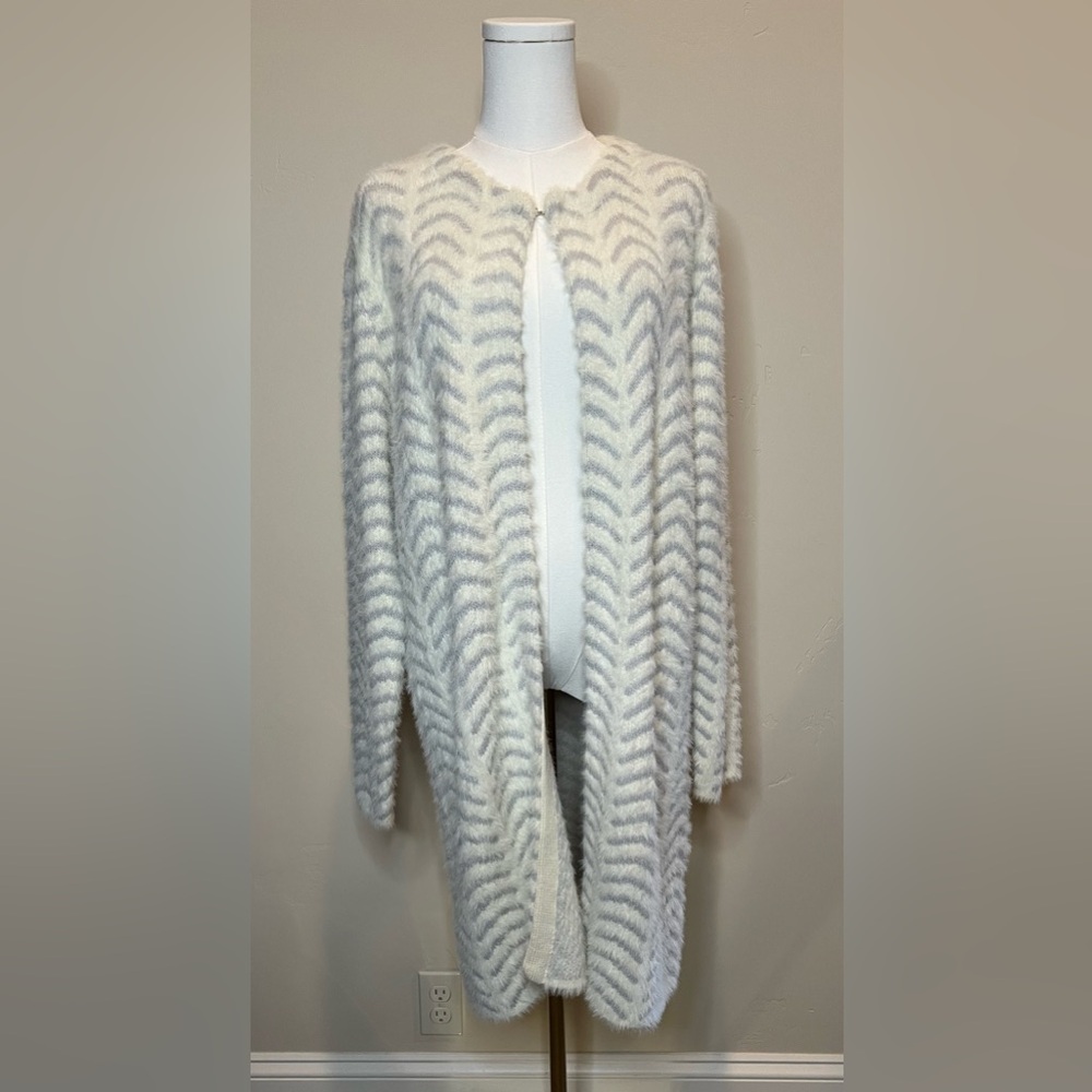 Solitaire Cream and Gray Women's Cardigan